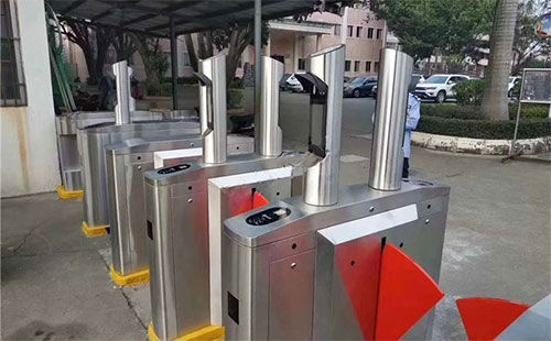 工業(yè)區(qū)安裝一套人臉識別管理系統(tǒng)需要多少錢?